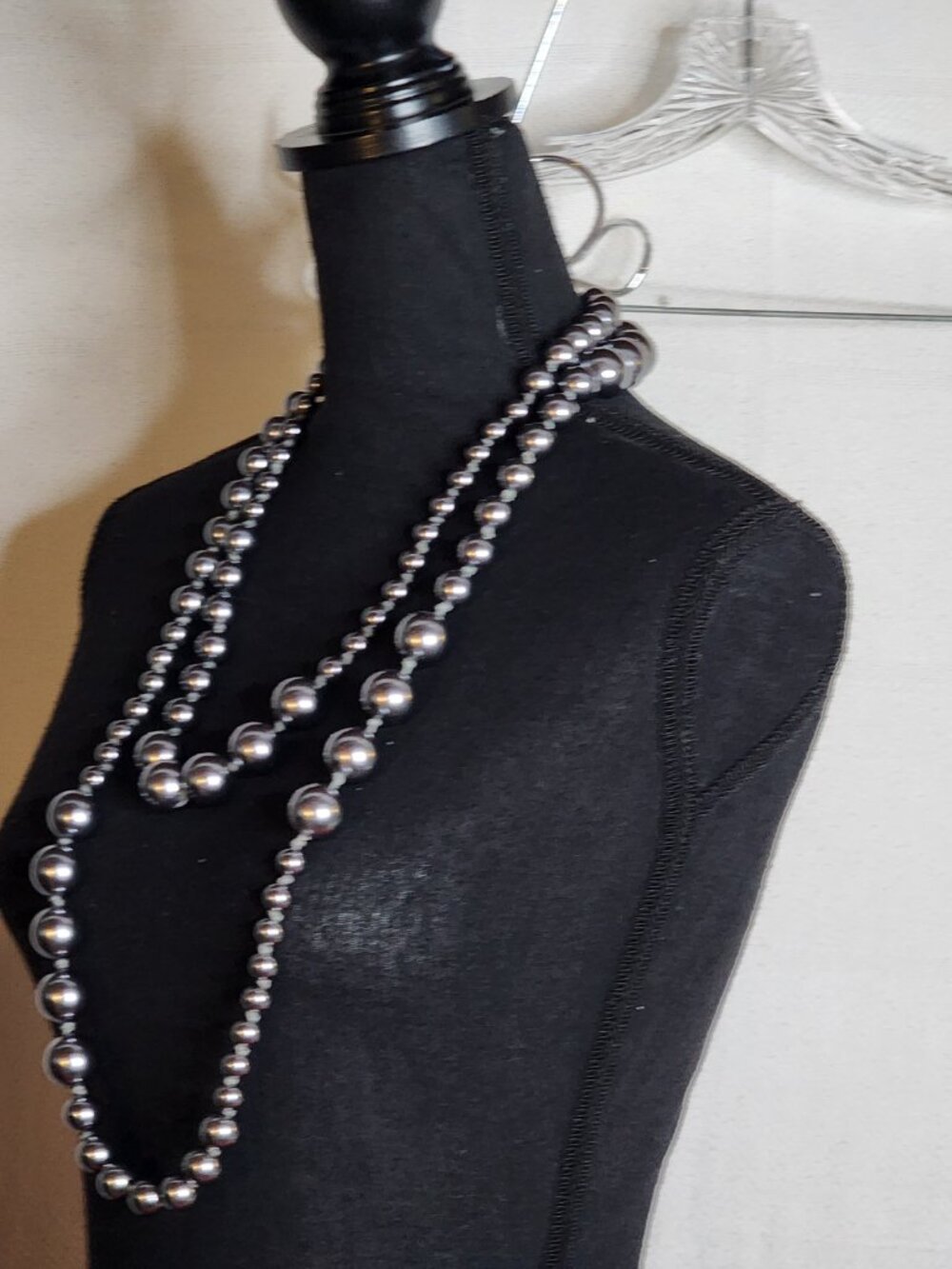 Chico's Extra Long 66" Flapper Gray Silver Graduated Bead Unisex Knot Necklace - Picture 6 of 16